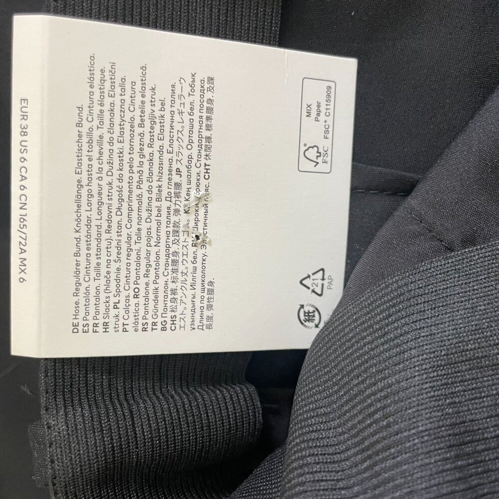 NWT - H&M Ankle Length Slacks in a Black Color Size 6 - Picture 2 of 7